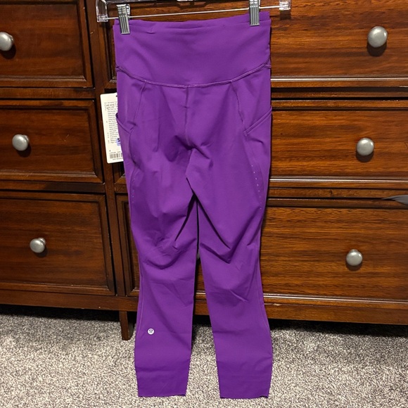 Lululemon Fast and Free HR Tight 25” with Pockets - Picture 5 of 6